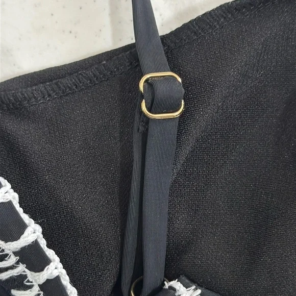 Gianni Bini EUC Swimsuit Black with White Trim Low Back Size Medium - Picture 12 of 16